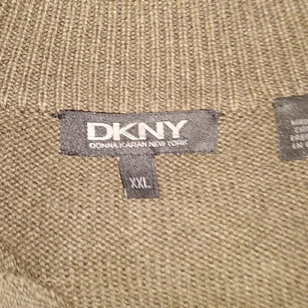 Sweater - Picture 2 of 3